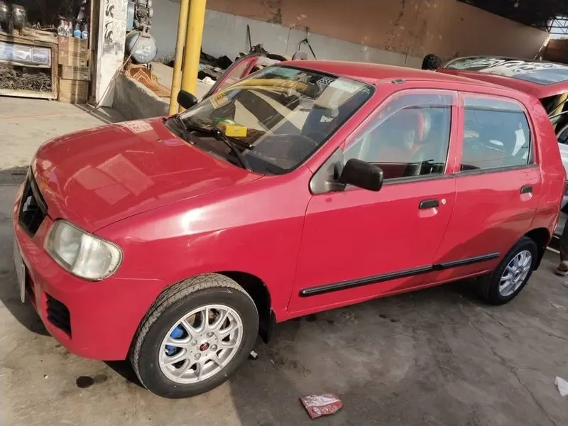 Suzuki Hatchback (2)
