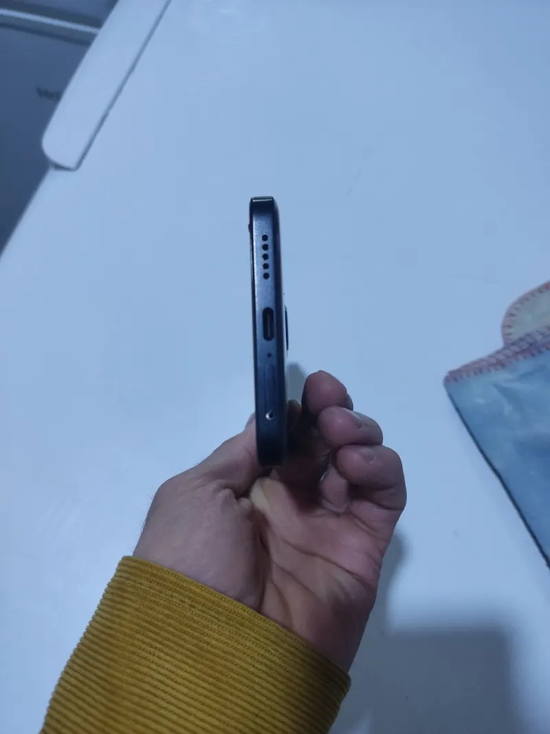 POCO F6 16GB RAM 512GB Snapdragon 8s Gen3 (3)