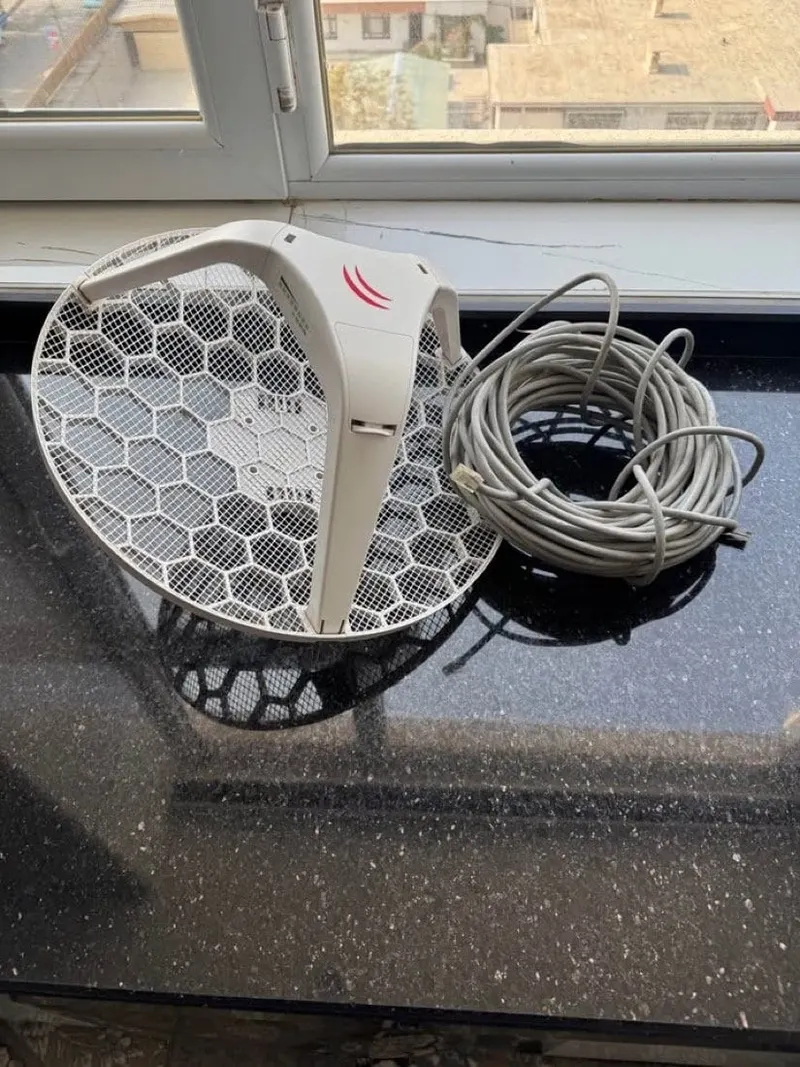 MikroTik LHG5 Wireless Antenna, Like New, with 25m Cable (3)