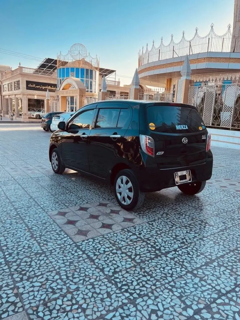 Daihatsu Mira 2013 (2)
