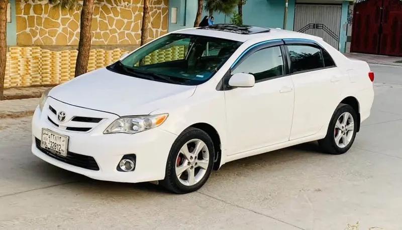 Toyota Corolla 2010 Canadian (3)
