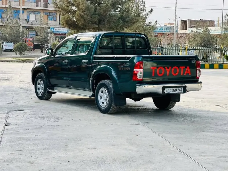 Toyota Hilux 2006, 2012 chassis, green, petrol, no accident (6)