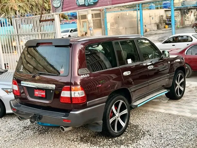 Toyota Land Cruiser 2002, 6-Cylinder Petrol, Full Option, Clean Documents (6)