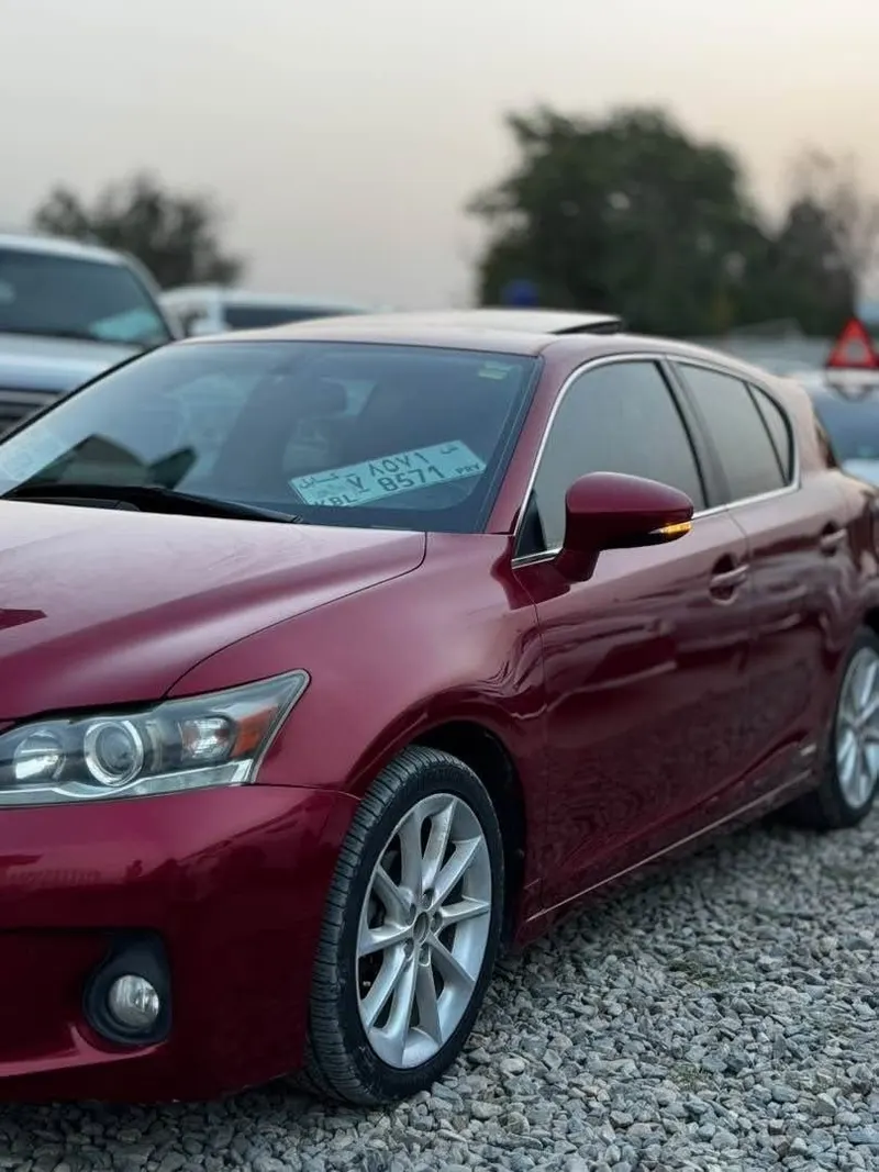 Lexus CT200h Hybrid 2012 (5)