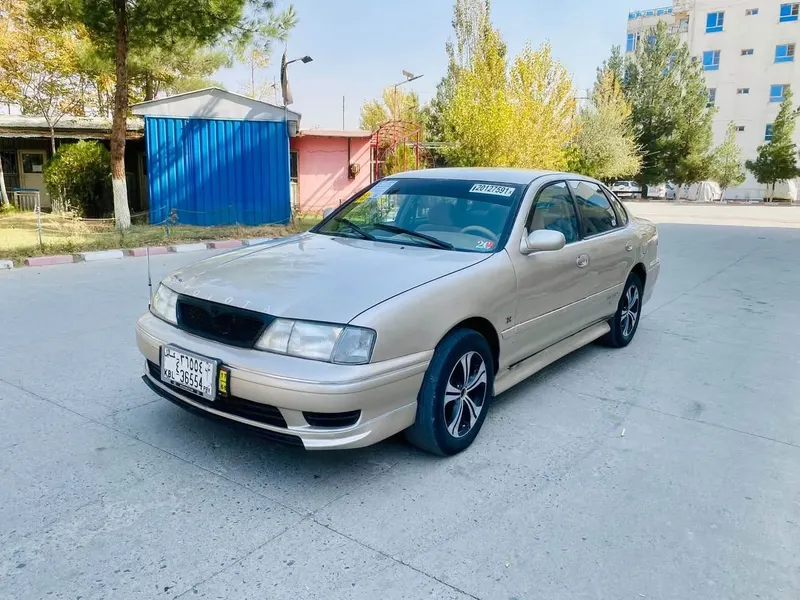 Toyota Corolla Saloon 1997, Gold, 6-Cylinder, Gas (3)