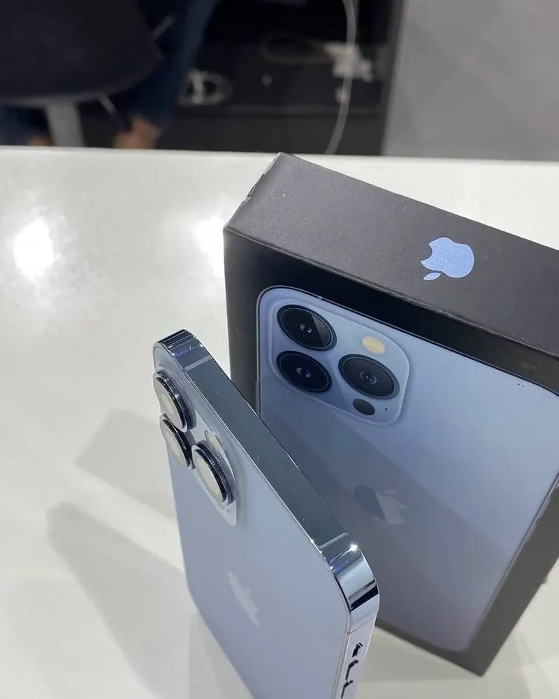 Apple iPhone 13 Pro Max 256GB Sierra Blue (2)