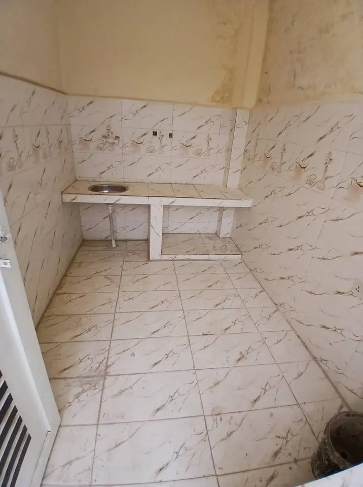 6-room house with separate bathroom in each room, 220 m2, Kandahar (6)