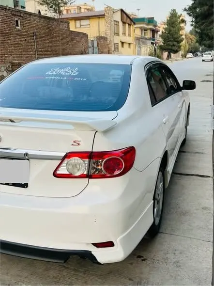 Toyota Corolla 2013, Full Option S-Class, White (5)