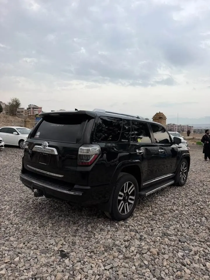Toyota 4Runner 2010 Black, New Plate, Sunroof (7)
