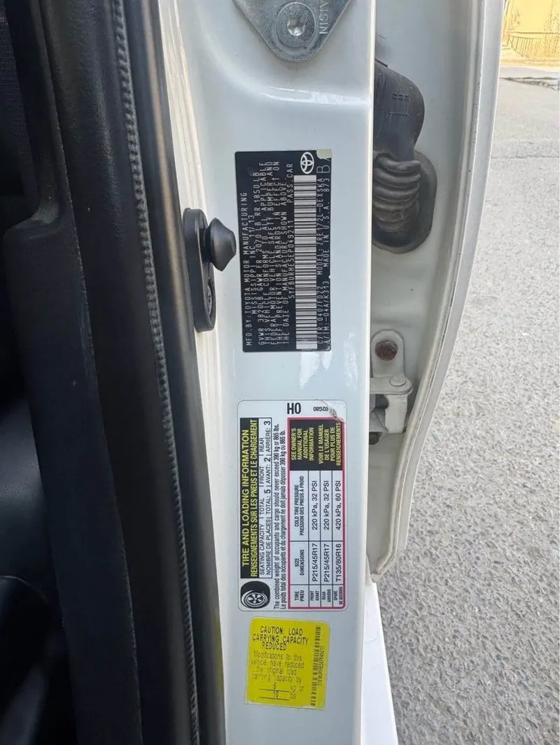 Toyota Corolla 2014 Full Option, Pearl White (5)