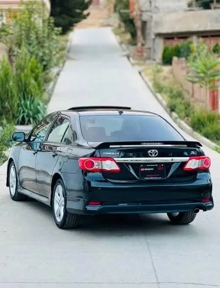 Toyota Corolla 2013 S-Class full option, 4-cylinder petrol, 58k km (4)