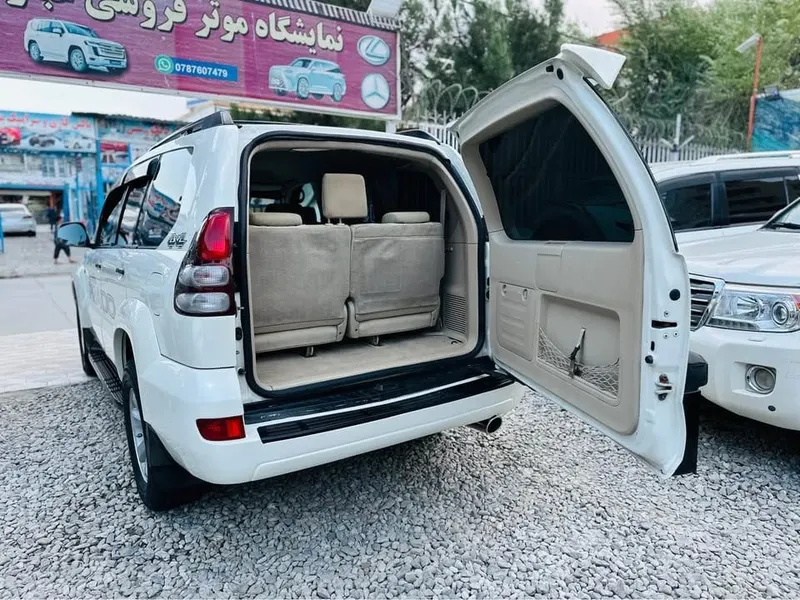 Toyota Land Cruiser Prado 2005, Pearl White, Full Option, Automatic (7)