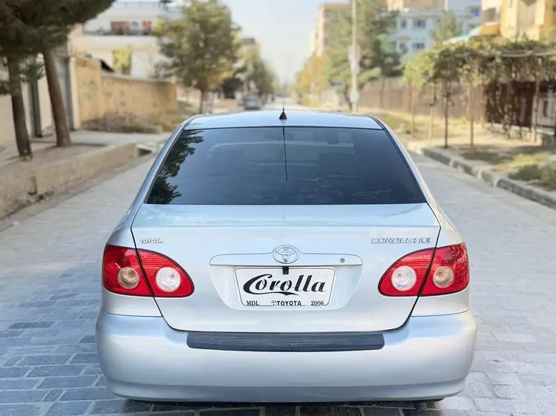Toyota Corolla LE 2006 (4)
