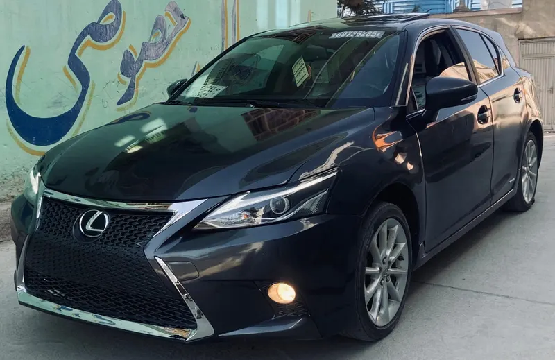 Lexus CT200h 2011 hybrid (2)