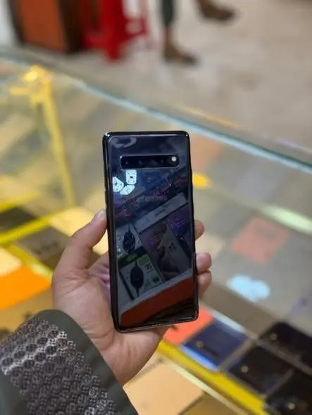 Samsung Galaxy S10 Plus 5G 512GB (1)