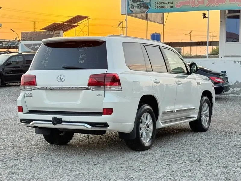 Toyota Land Cruiser GXR 2019 Diesel (5)