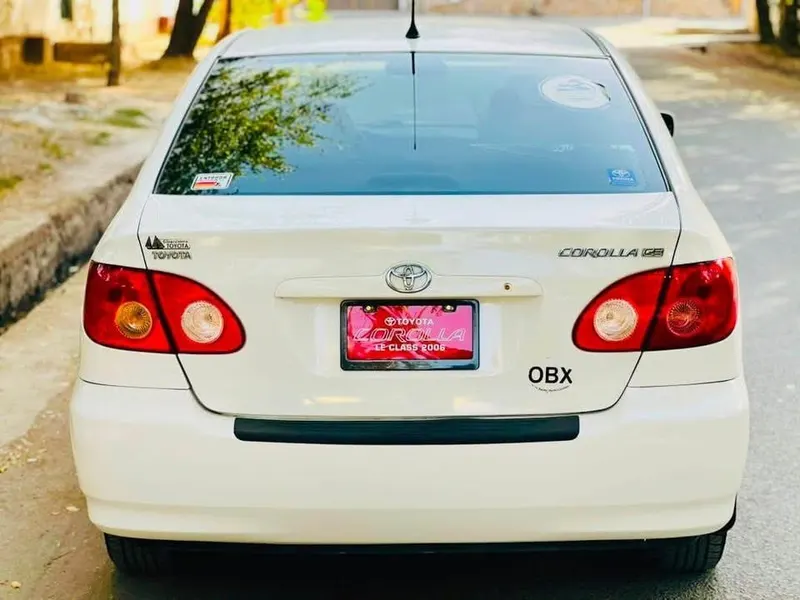 Toyota Corolla CE 2006 white (2)