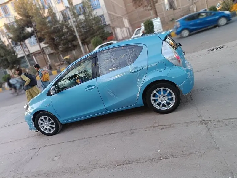 تویوتا اکوا هیبرید ۲۰۱۴ فول آپشن، ۷۶ هزار کیلومتر (5)