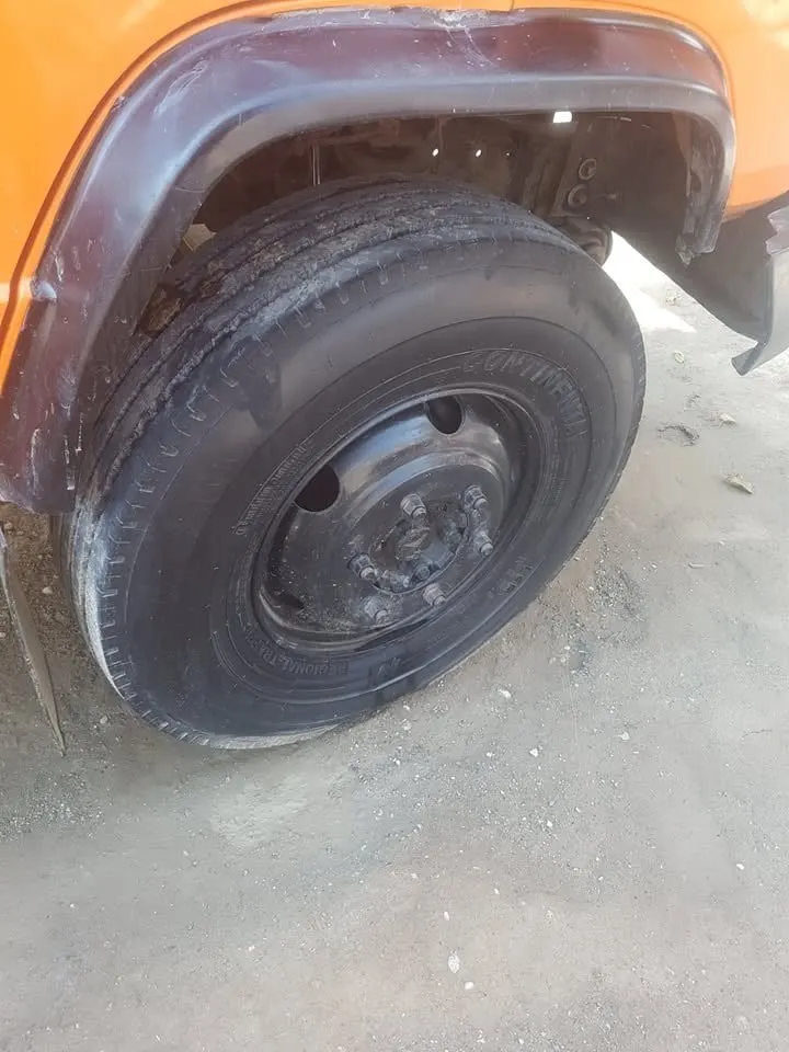 Mercedes-Benz Dubai Van 1995, Freshly Plated, Kabul (8)
