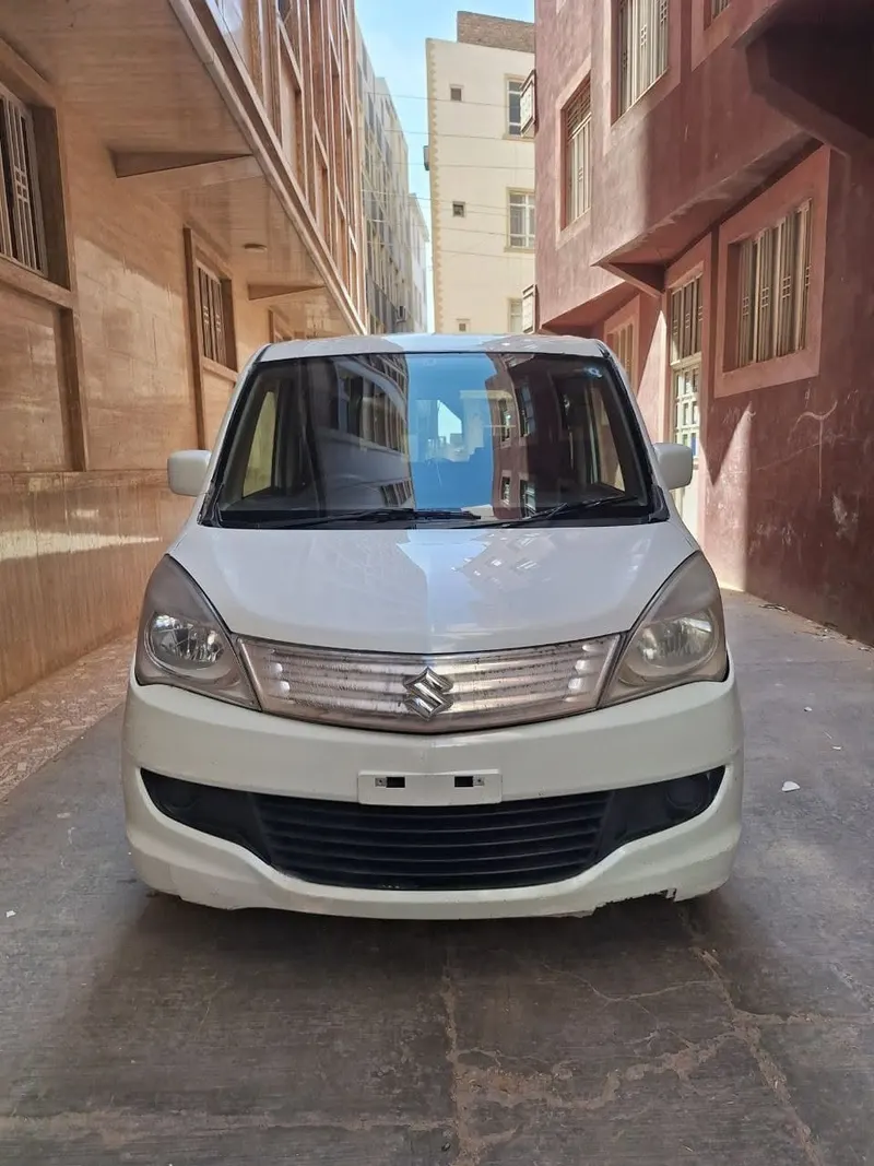 Suzuki Swift Solio 2014, 79,000 km, Herat (1)