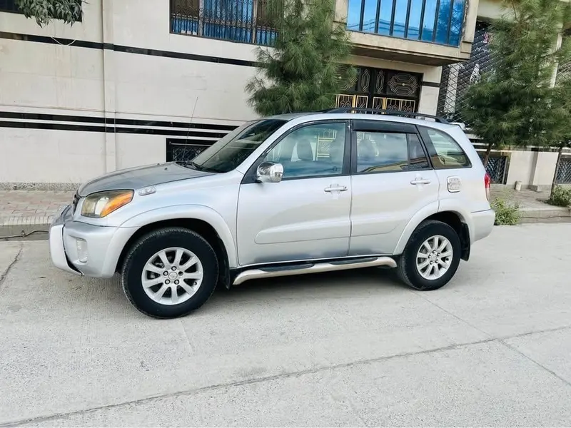 Toyota RAV4 2002, 4-cylinder, automatic (3)