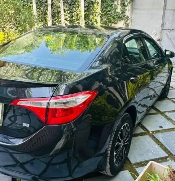 Toyota Corolla LE 2014 - 65,000 km, clean documents (2)