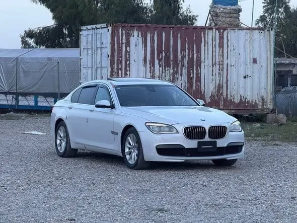 BMW 740i 2015 Hybrid, White, Right-Hand Drive, Clean Documents (4)