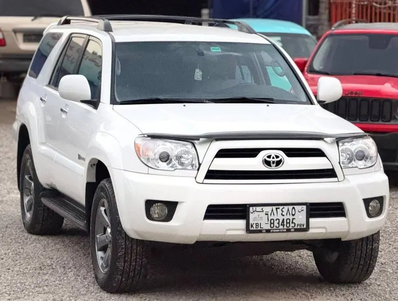 Toyota 4Runner 2006, White, No Accident, Clean Documents, Urgent Sale (3)
