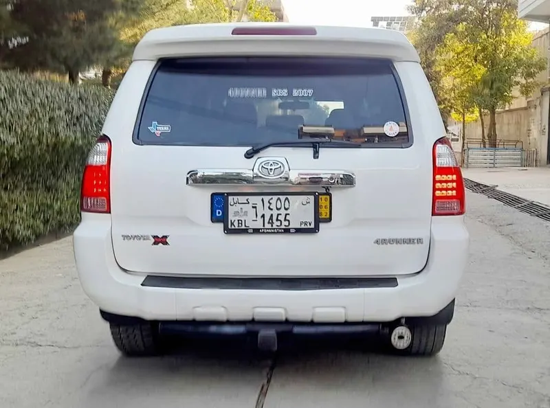 Toyota 4Runner 2007 American SR5 Sport, 6-Cylinder, Petrol (2)