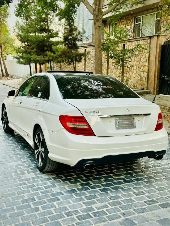 Mercedes-Benz C300 2013, 6-cylinder turbocharged, manual/automatic (5)