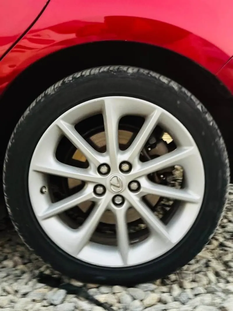 Lexus CT200h Hybrid 2012 (3)