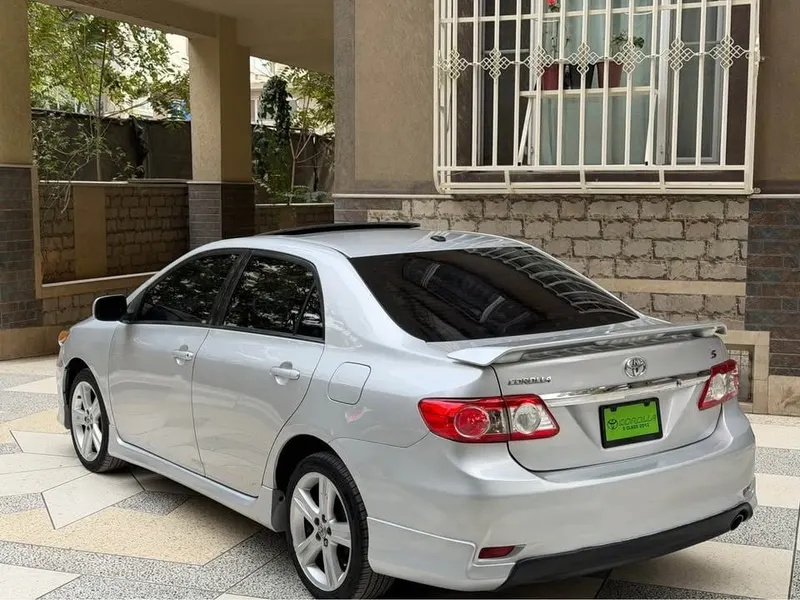 Toyota Corolla S 2013, Silver, Sunroof, Imported Used (2)