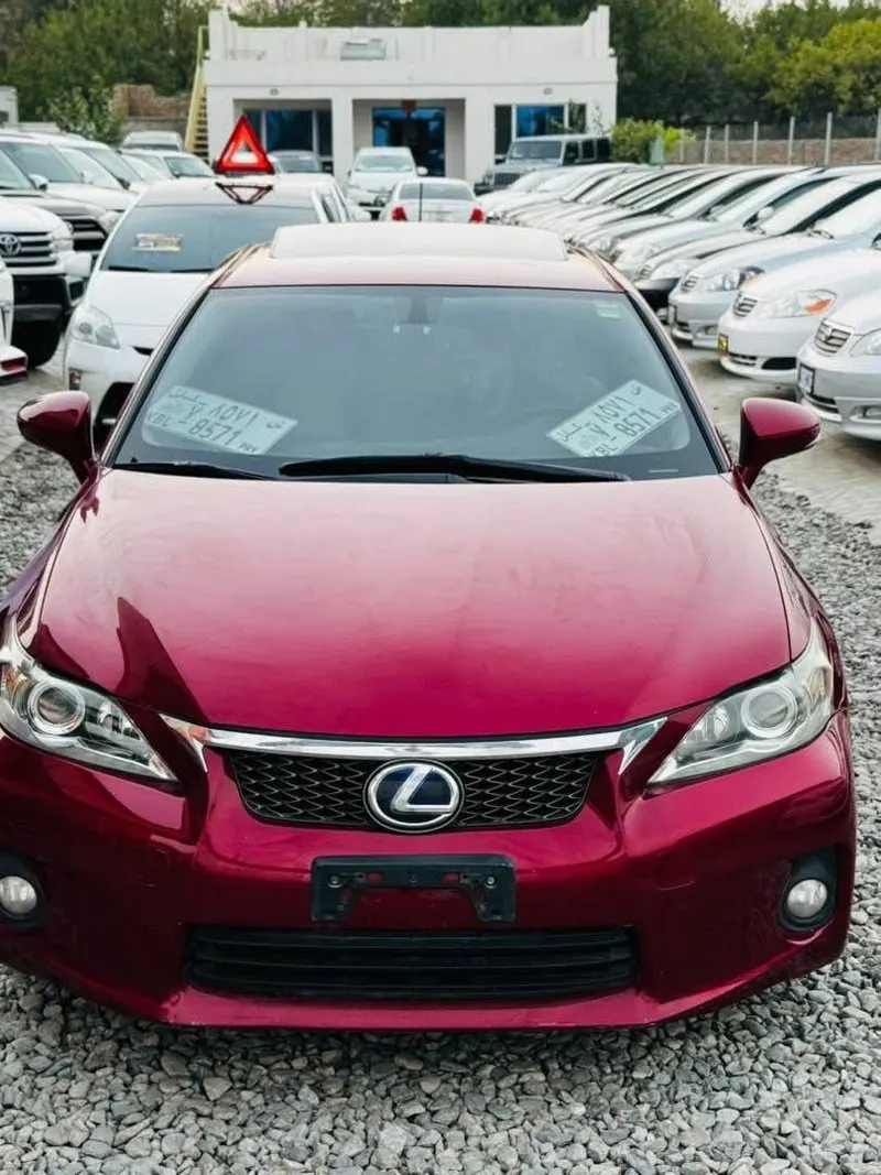 Lexus CT200h Hybrid 2012 (4)