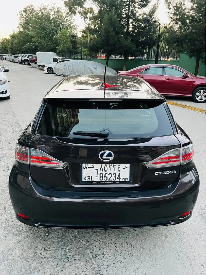 Lexus CT200h Hybrid 2012, American, No Accident (3)