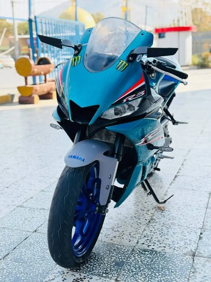 Yamaha YZF-R3 2023 Motorcycle, Almost New (5)