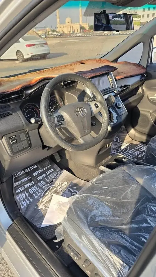Toyota Wish 2010 Grade G, Full Options (3)