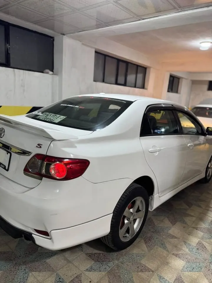 Toyota Corolla 2009, 2013 Facelift, S Trim, White (4)