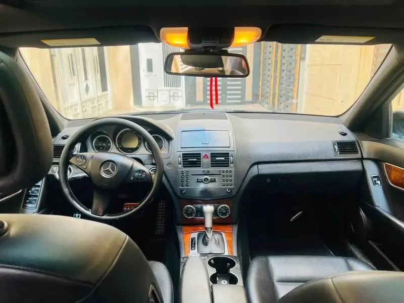 Mercedes-Benz C300 2011, 6 cylinder, Herat (2)