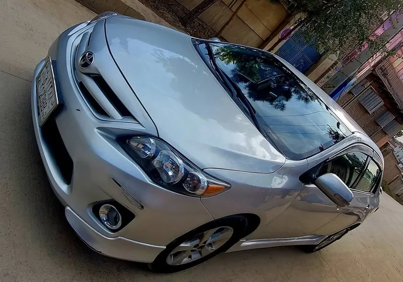 Toyota Corolla Canadian 2011, S Trim, Silver, Automatic (3)