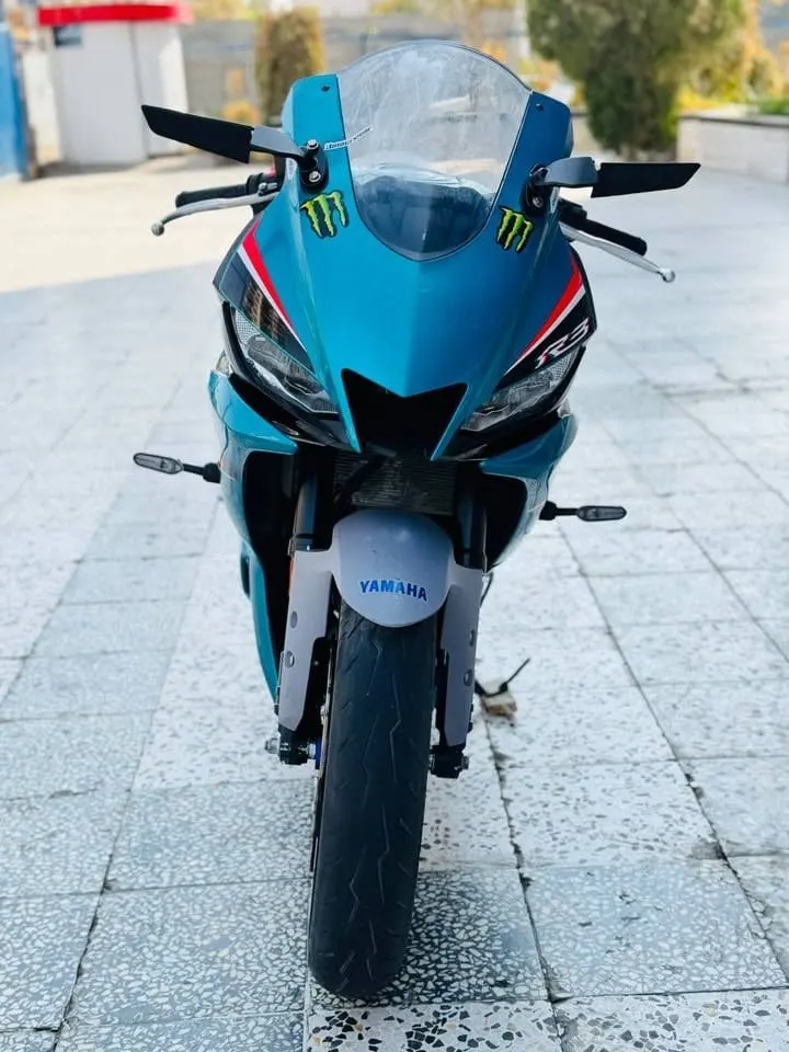 Yamaha YZF-R3 2023 Motorcycle, Almost New (2)