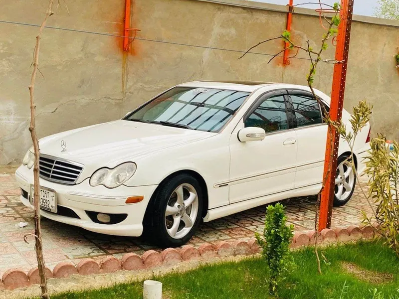 Mercedes-Benz Kompressor 2005 white, Kabul (2)