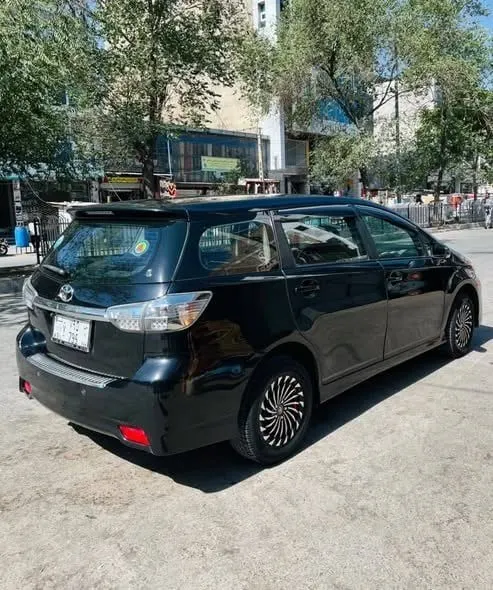 Toyota Wish 2014 Full Option Black, 4-Cylinder, Automatic (3)