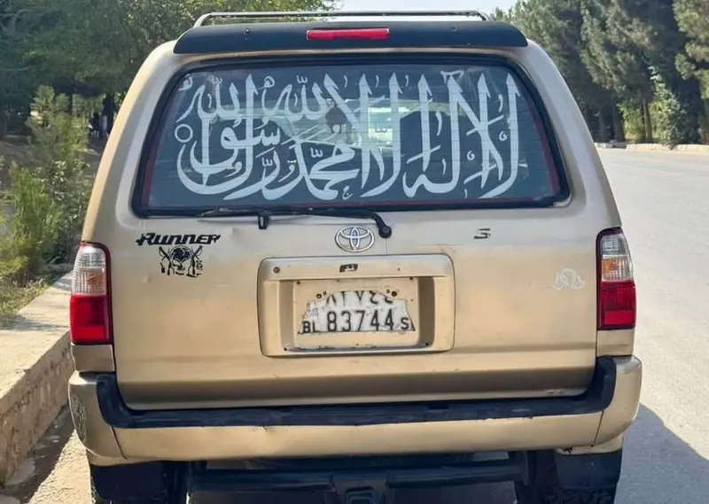 Toyota 4Runner 2001 زرۍ (2)