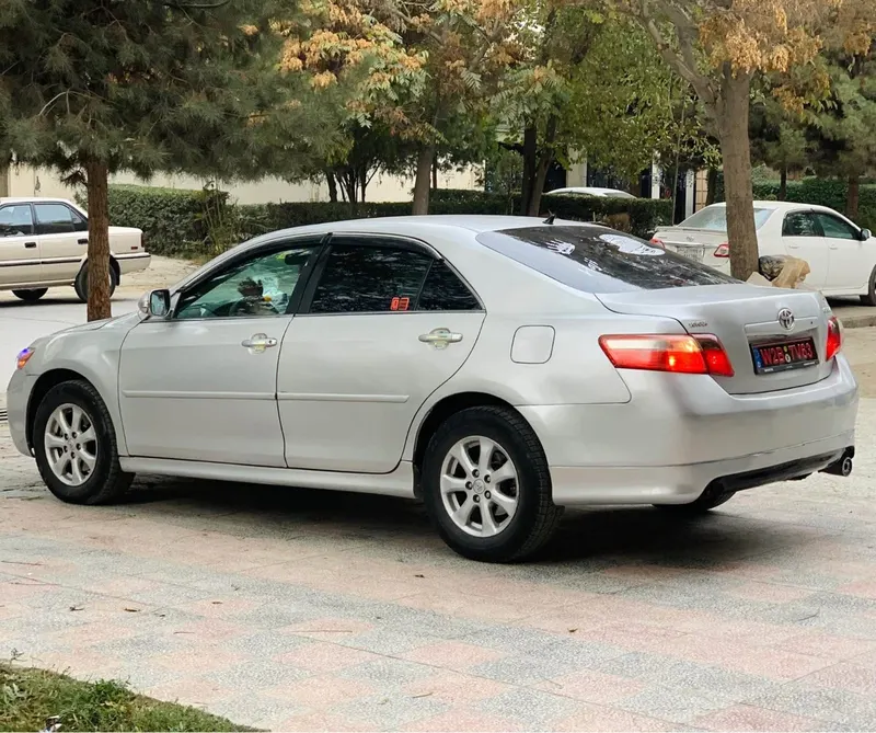 Toyota Camry 2007 LE Full Option, Automatic, 4-Cylinder, Petrol (3)