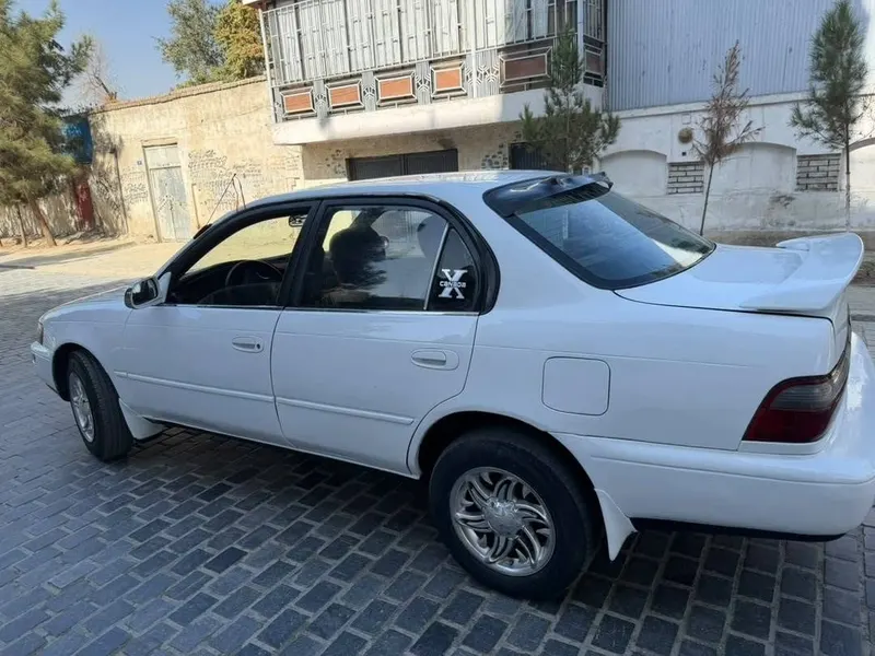 Toyota Corolla Canadian 2015, Automatic, White (4)