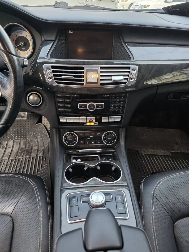 Mercedes-Benz CLS 63 AMG 2013, 8-cylinder Turbo, Grey (8)