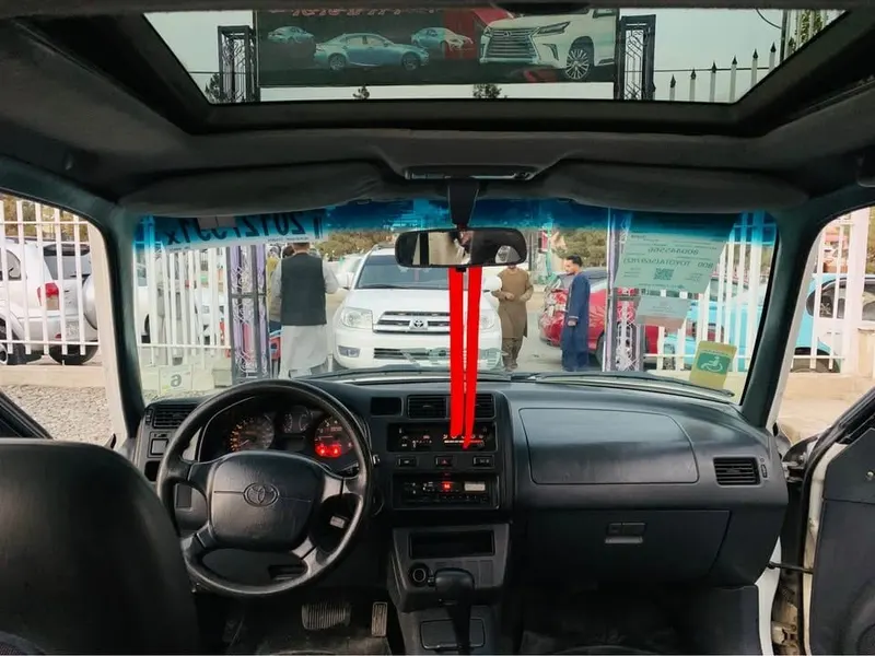 Toyota RAV4 1997 White, Urgent Sale (8)