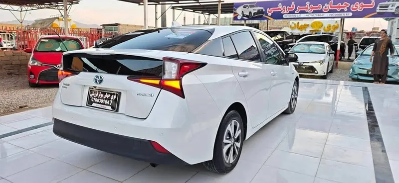 Toyota Prius Hybrid 2021, White, Automatic, 94100 km (3)