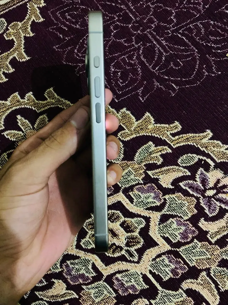 Apple iPhone 15 Pro 128GB, Dual SIM eSIM, Battery 88% (4)