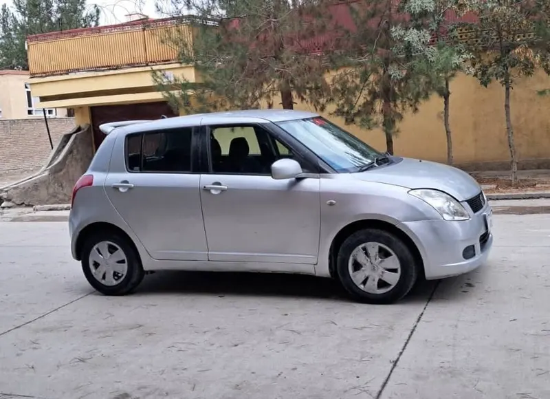 Suzuki Swift 2006, 4 cylinder, complete documents (3)